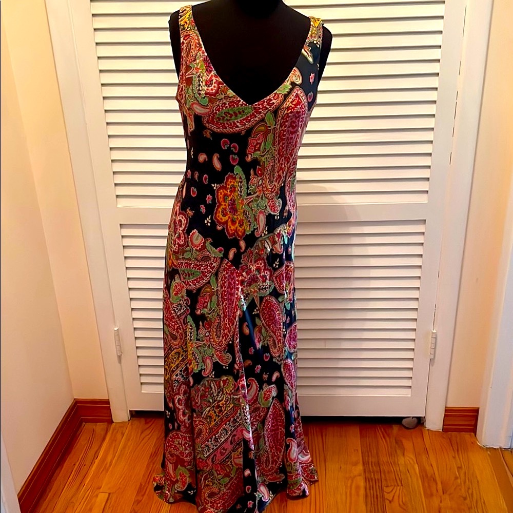 Ralph Lauren Pink and Black Sleeveless V-Neck Maxi Dress paisley print, elegant